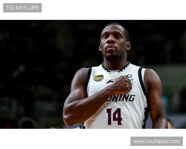 乔利与福利特激战正酣谁能在这场对决中笑到最后