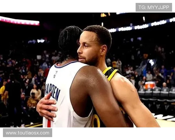 诺天王与库里的投篮对决谁更具威胁性分析与比较